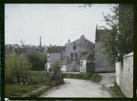 Image représentant France, Fontenay-Fleuri, Sortie est vers la route de St Cyr