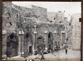 Image représentant Façade sur cour de la galerie précédant la grand'salle