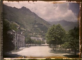 Image représentant France, Esplanade des ?ufs