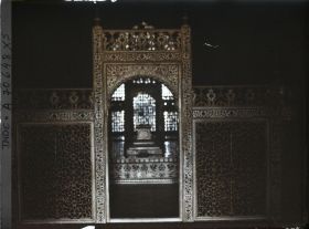Image représentant Intérieur de la salle funéraire du Taj Mahal