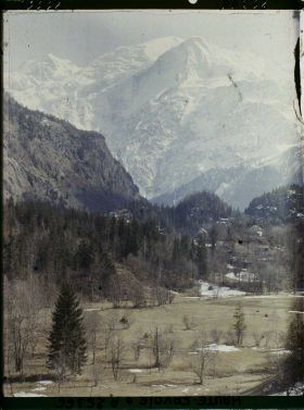 Image représentant France Les Alpes, Vallée de Chamonix ; L'Aige du Midi, Dôme et Aige du Gouter et les Rognes