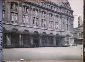 Image représentant La gare Saint-Lazare, cour du Havre