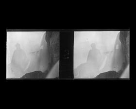 Image représentant La silhouette de Maurice Levy, sous la chute du Fer à Cheval