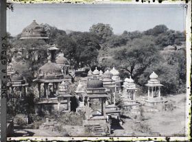 Image représentant Chatris de la nécropole des Maharanas du Mewar