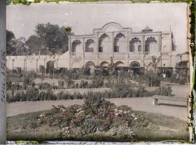 Image représentant La Banque Impériale de Perse, place des Canons