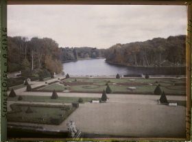 Image représentant Les jardins vus du château de Voisins