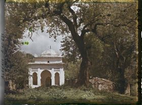 Image représentant Le tombeau de Sidi Yakoub dans le bois sacré portant le même nom