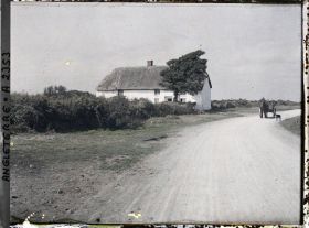 Image représentant Une maison au bord de la route