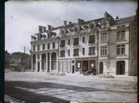 Image représentant France, St Mihiel, Nouvelles Maisons place du Canon