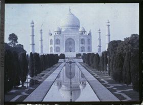 Image représentant Le grand canal axial et le mausolée du Taj Mahal