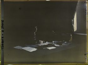 Image représentant Hayati Bey, chef du Cabinet de Mustapha Kemal (bâtiment de la Grande Assemblée Nationale)