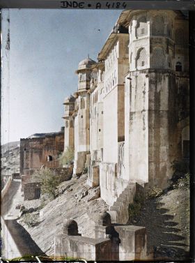Image représentant Le palais-forteresse des souverains d'Amber
