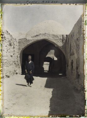 Image représentant Ruines de l'ancienne ville (d'un caravansérail ?)