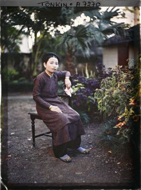 Image représentant Une jeune élégante