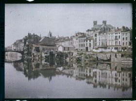 Image représentant France, Verdun, Les bords de la Meuse pris du Pont du Théâtre vers l'Amont