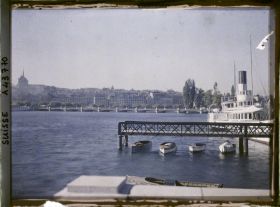 Image représentant Le Léman et le bateau à vapeur et à roues Général Dufour à l'embarcadère du quai du Mont-Blanc