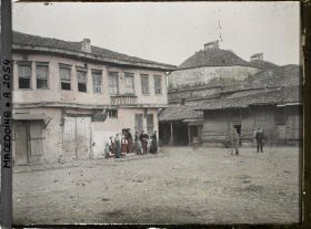Image représentant La même place avec l'ancien hammam turc [Deboj]
