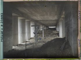 Image représentant France, Douaumont, La tranchée des Baionnettes, les morts qui reposent là sont du 1er Bon du 137e d'Infanterie
