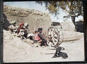 Image représentant Un atelier de cordier, en plein air