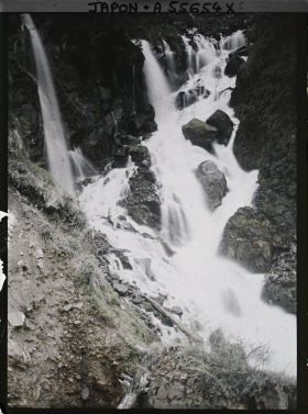 Image représentant Cascades Shirakumo (selon la légende de Dumas)
