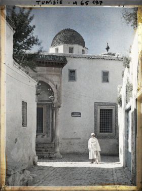 Image représentant La medersa Es-Slimaniya, vue de la rue Souk-el-Belat dans la médina