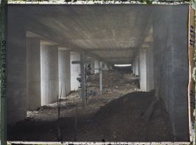 Image représentant France, Douaumont, La tranchée des Baionnettes, vue intérieure du Monument