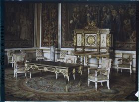 Image représentant France, Versailles, Le Palais de Versailles, Le Salon de Marie Antoinette