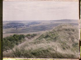 Image représentant France, Fort des Paroches, Panorama vers les Casernes de Chauvoncourt, St Michel et le fort du Camp des Romains pris du fort des Paroches