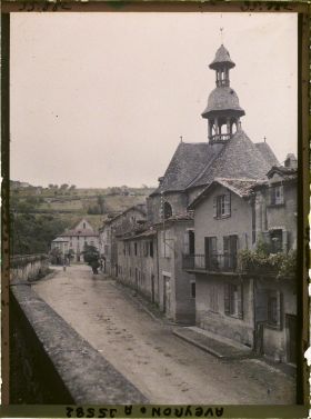 Image représentant La chapelle des Pénitents noirs, vue du champ de foire (actuel Boulevard Haute Guyenne)