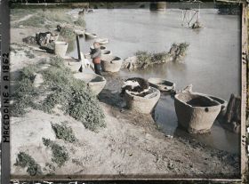 Image représentant Les cuves pour la tannerie, le long du Vardar