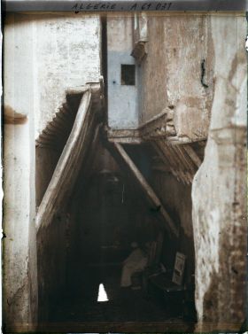 Image représentant Une rue de la Casbah (Ville Haute)