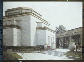 Image représentant L'Exposition des arts décoratifs, Pavillon du Bon Marché - Pavillon Pomone