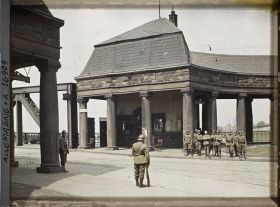 Image représentant Relève de la garde belge