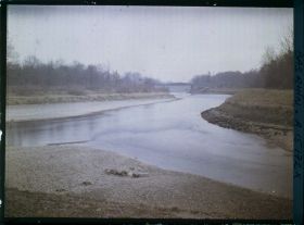 Image représentant France, Strasbourg, Le petit Rhin vers l'amont, avec son petit affluent
