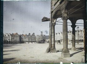 Image représentant France, Arras, Grande Place, partie Sud