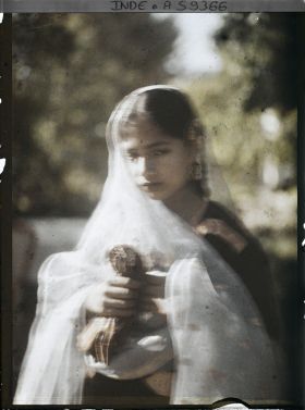 Image représentant Portrait de jeune fille