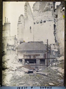 Image représentant Four d'une boulangerie en ruine