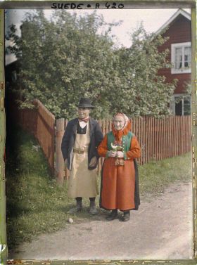 Image représentant Nisesmor, dite aussi Kari-moster, en compagnie de son époux