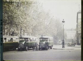 Image représentant Station d'autobus place de la Madeleine, la Compagnie générale des omnibus de Paris