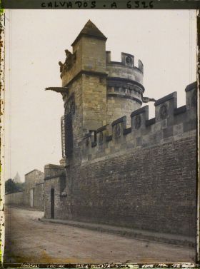 Image représentant La tour ouest du manoir des Gens d'armes