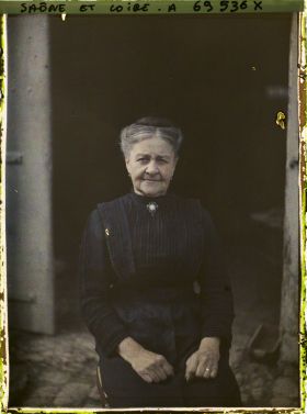 Image représentant Portrait d'une membre de la famille Poulain ou Nectoux (?)