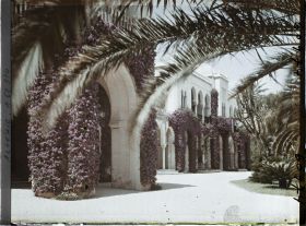 Image représentant La façade du palais d'été du Gouverneur