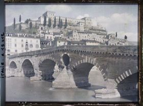 Image représentant Château San Pietro et pont de Pierre