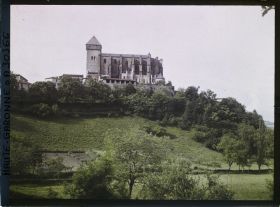 Image représentant France, St-Bertrand-de-Comminges, Cloître de la Cathédrale, Cathédrale, vue d'ensemble