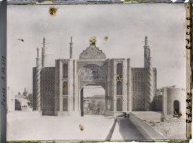 Image représentant Darvaseh-Dowlat, l'une des portes de la ville