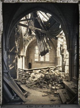 Image représentant Chapelle des œuvres sous les décombres