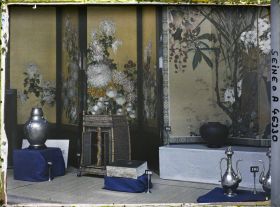 Image représentant L'exposition des arts décoratifs, intérieur de la maison japonaise, œuvres d'art diverses