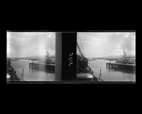 Image représentant L'arrivée dans le port