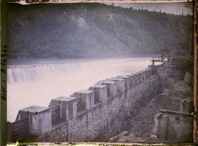 Image représentant Le nouveau chenal et le barrage