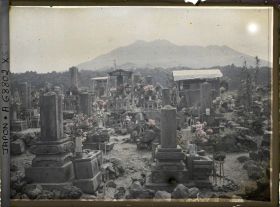 Image représentant Cimetière au pied du Sakurajima